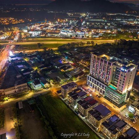 Iconic Hotel Bukit Mertajam Exterior foto